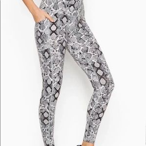 Victoria Secret knockout leggings
